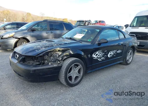 2001 Ford Mustang z USA, uszkodzony, nr VIN 1FAFP40441F157857